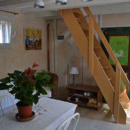 La Licorne Bed and Breakfast Lamarche-Sur-Saone Esterno foto