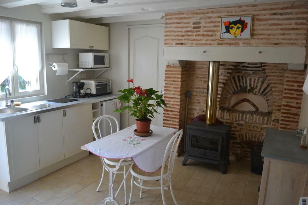 La Licorne Bed and Breakfast Lamarche-Sur-Saone Esterno foto